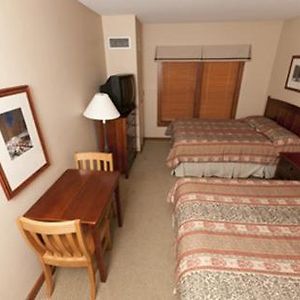 Deluxe Traditional Room